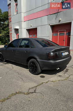 Седан Audi A4 1998 в Запоріжжі