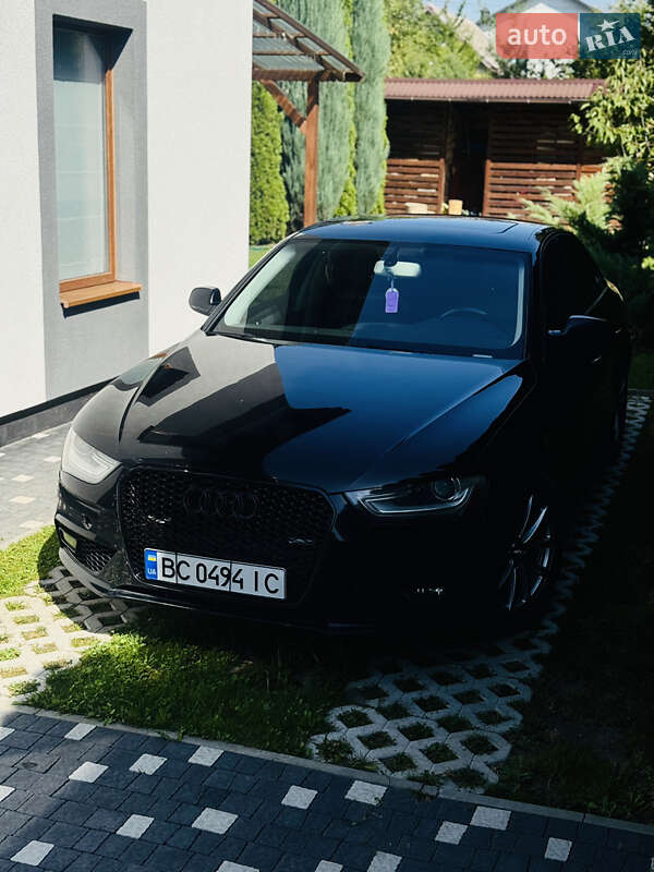 Седан Audi A4 2013 в 