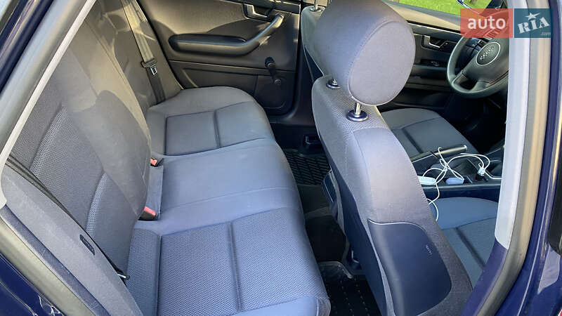 Седан Audi A4 2002 в Ірпені