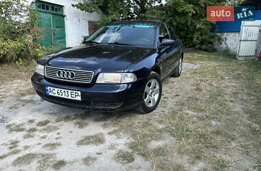 Седан Audi A4 1996 в Іваничах