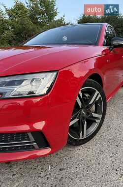 Седан Audi A4 2016 в 