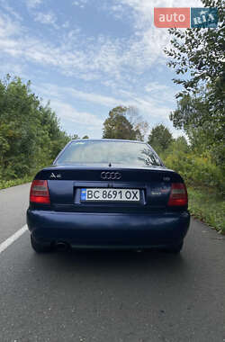 Седан Audi A4 1996 в 