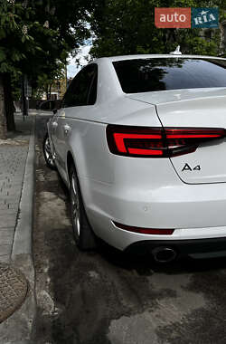 Седан Audi A4 2016 в 