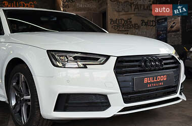 Седан Audi A4 2016 в Киеве