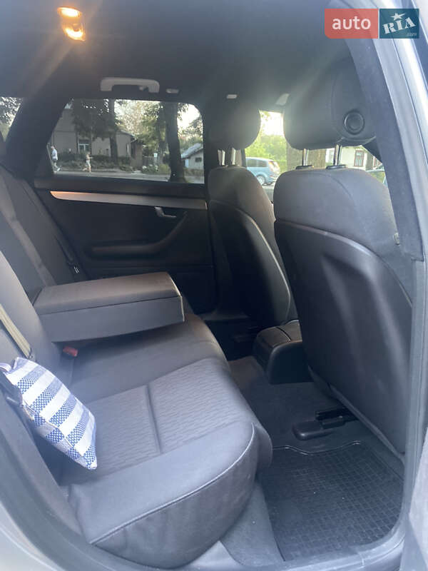 Универсал Audi A4 2004 в Ровно