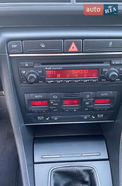 Седан Audi A4 2004 в 