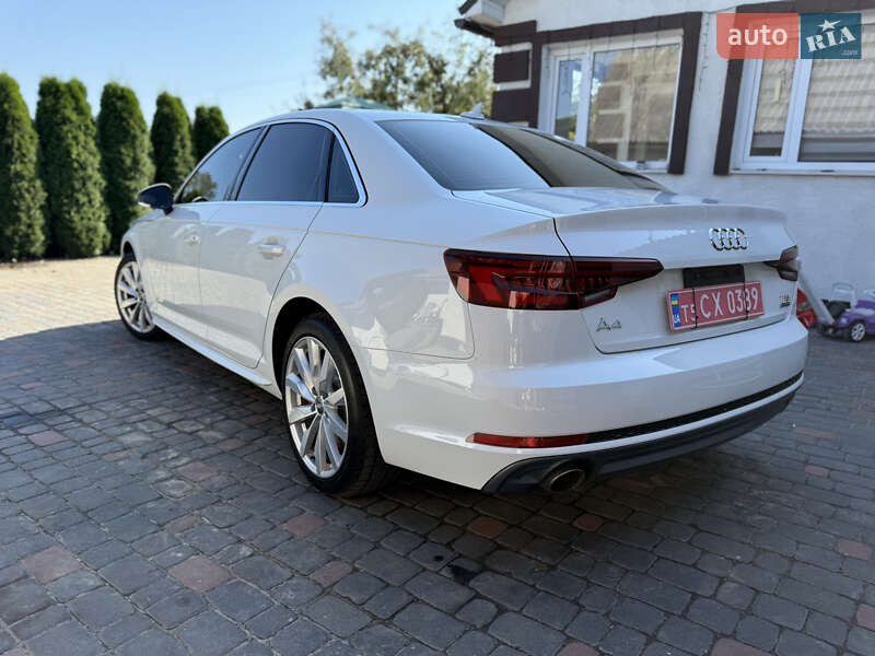 Седан Audi A4 2017 в Рівному