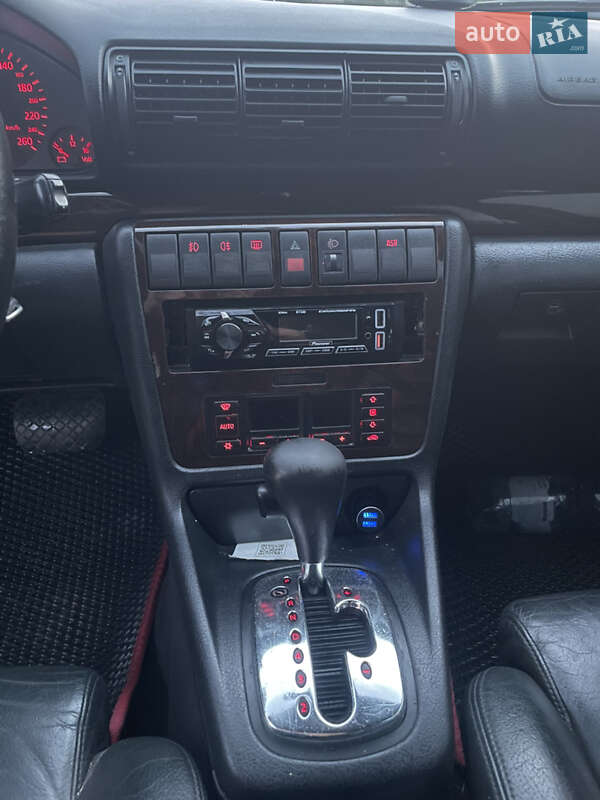 Универсал Audi A4 1998 в Львове