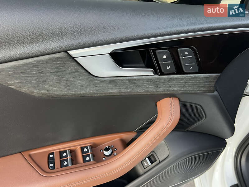 Седан Audi A4 2023 в Киеве
