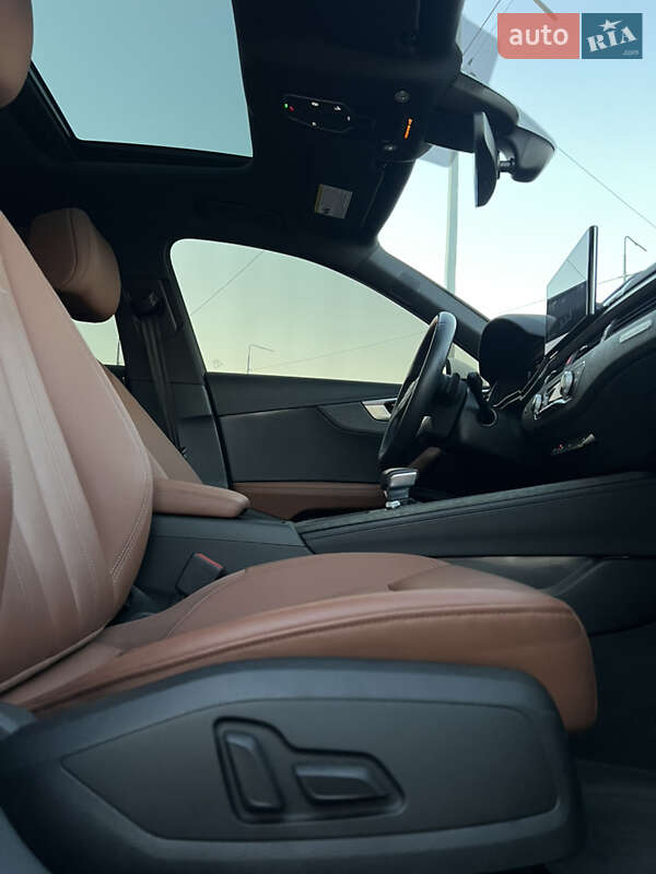Седан Audi A4 2023 в Киеве