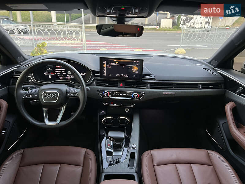 Седан Audi A4 2023 в Киеве