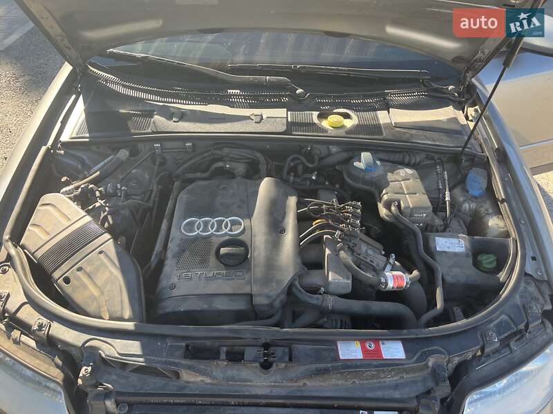 Седан Audi A4 2001 в Путивлі