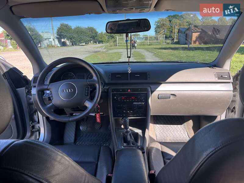 Седан Audi A4 2001 в Путивлі