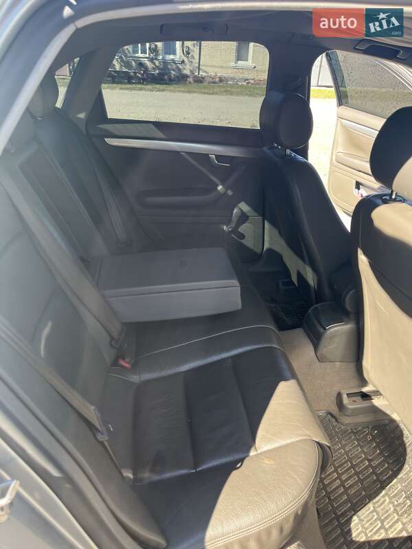 Седан Audi A4 2001 в Путивлі