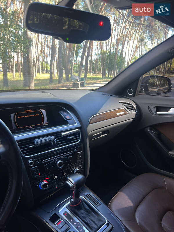 Седан Audi A4 2014 в Черкассах