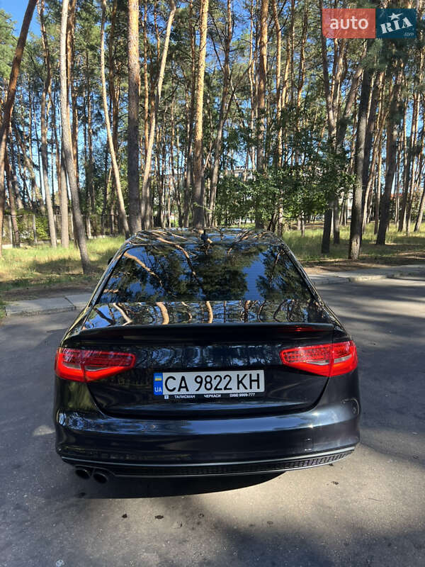 Седан Audi A4 2014 в Черкассах