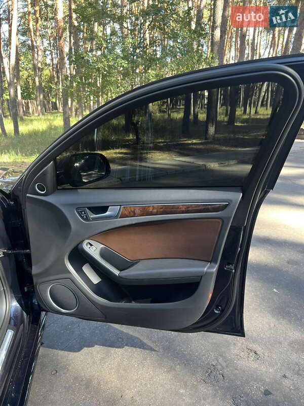 Седан Audi A4 2014 в Черкассах