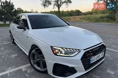 Седан Audi A4 2020 в 