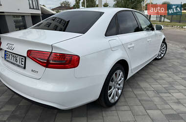 Седан Audi A4 2012 в Остроге