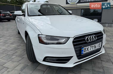 Седан Audi A4 2012 в Остроге