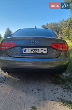 Седан Audi A4 2012 в 