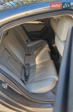 Седан Audi A4 2012 в 