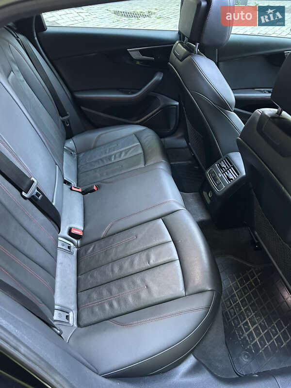 Седан Audi A4 2018 в Киеве