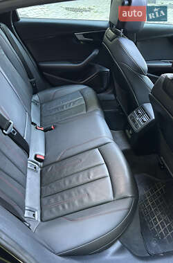 Седан Audi A4 2018 в 