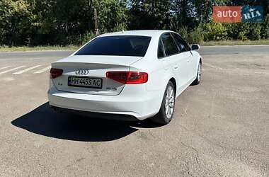 Седан Audi A4 2014 в 