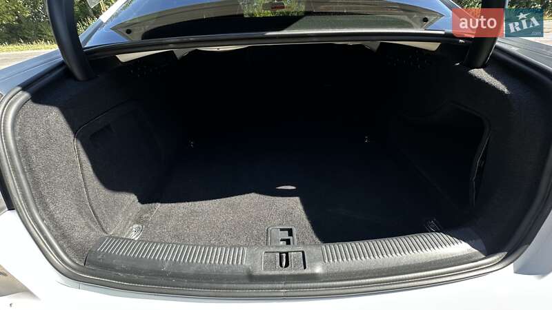 Седан Audi A4 2014 в Бершади