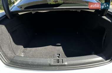 Седан Audi A4 2014 в 