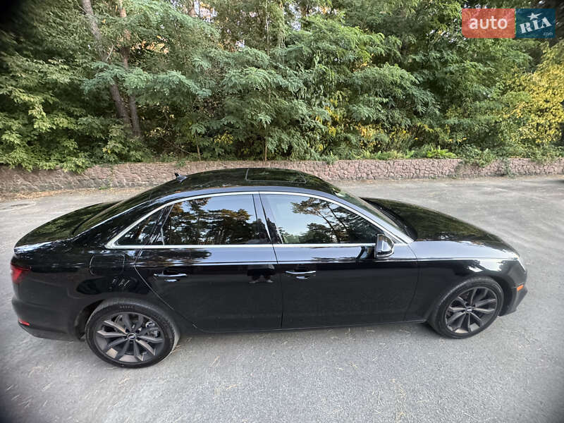 Седан Audi A4 2019 в Киеве