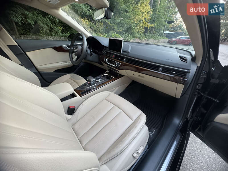 Седан Audi A4 2019 в Киеве