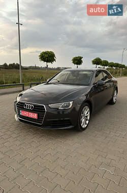 Седан Audi A4 2019 в 