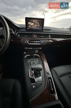 Седан Audi A4 2019 в 
