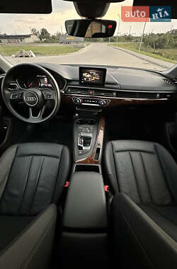 Седан Audi A4 2019 в 