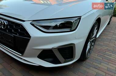 Универсал Audi A4 2020 в 