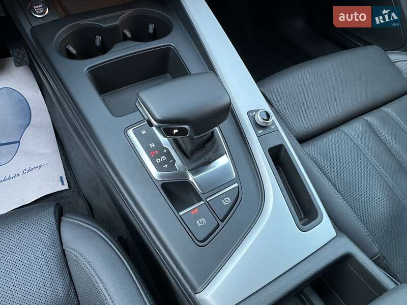 Универсал Audi A4 2020 в Киеве