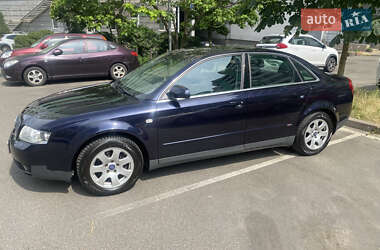Седан Audi A4 2001 в 