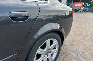 Седан Audi A4 2004 в 
