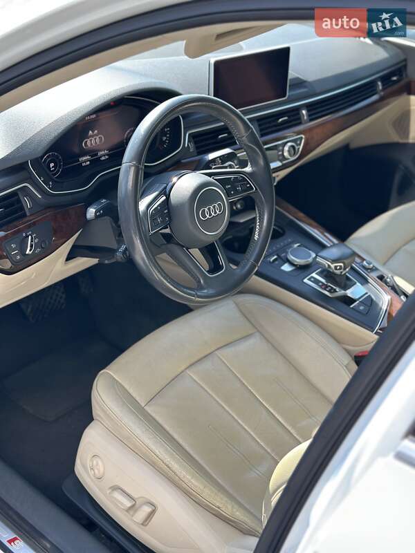 Седан Audi A4 2016 в Луцьку