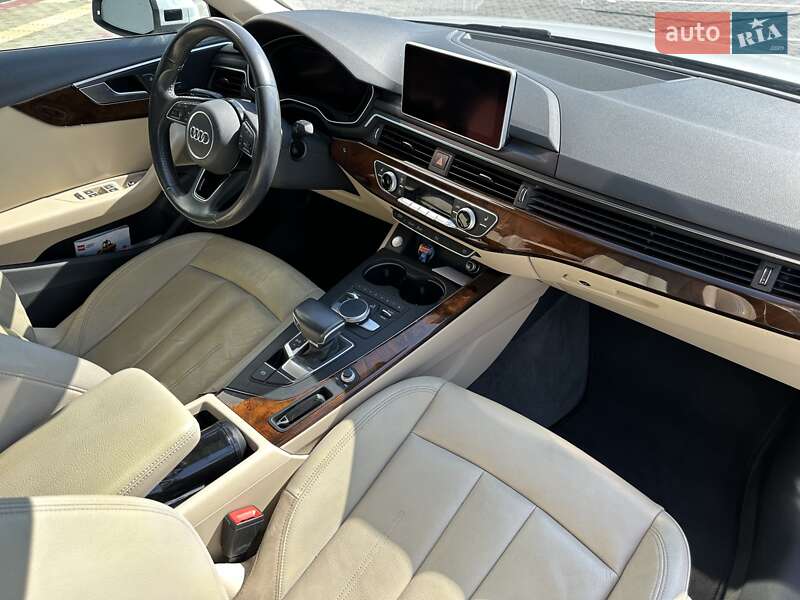 Седан Audi A4 2016 в Луцьку