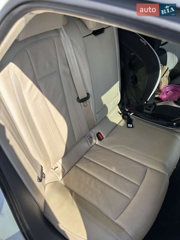 Седан Audi A4 2016 в Луцьку