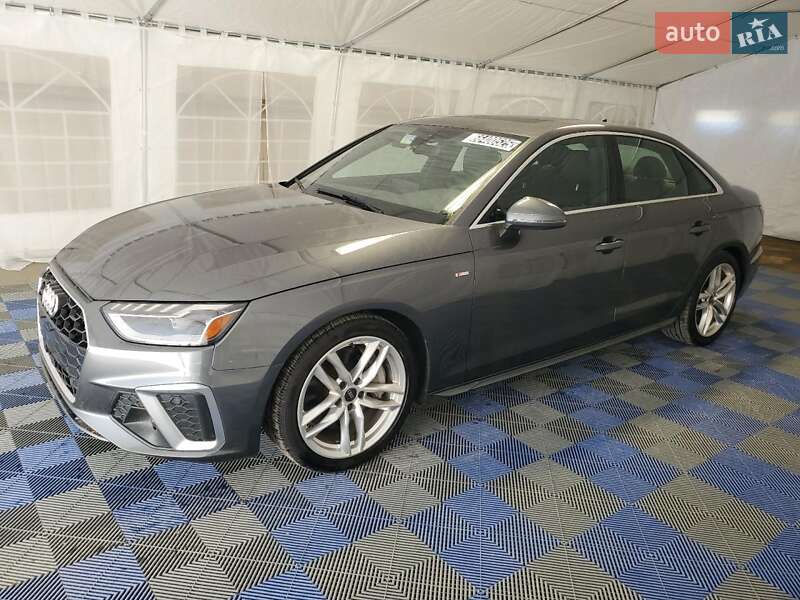 Седан Audi A4 2022 в 