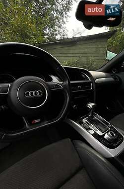 Седан Audi A4 2013 в Львові