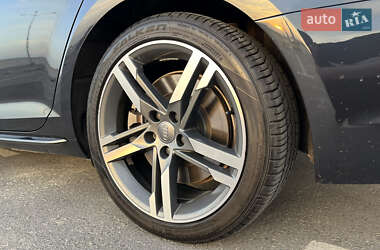 Седан Audi A4 2018 в 
