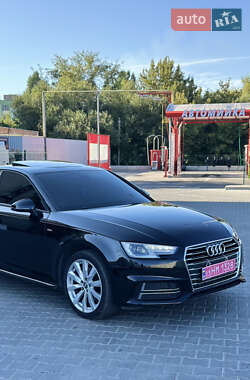 Седан Audi A4 2018 в 