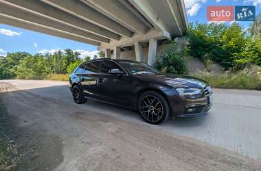 Универсал Audi A4 2012 в 