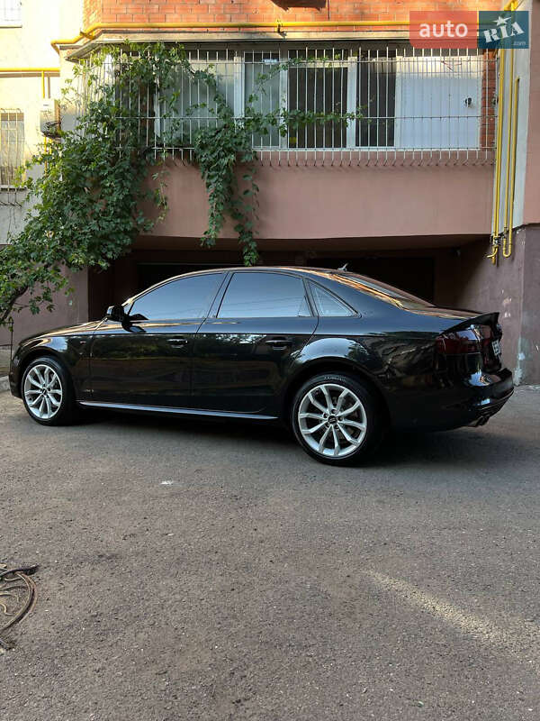 Седан Audi A4 2013 в Миколаєві