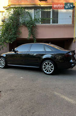Седан Audi A4 2013 в 